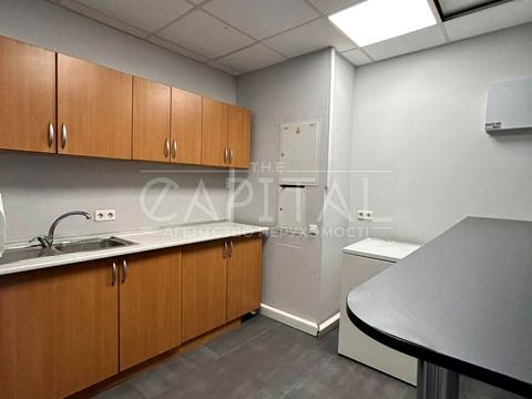 комерційна за адресою Лесі Українки бульв., 7