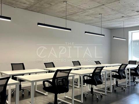 комерційна за адресою Лесі Українки бульв., 7