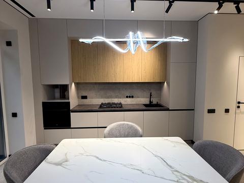 будинок за адресою Сім'ї Шкарівських вул.