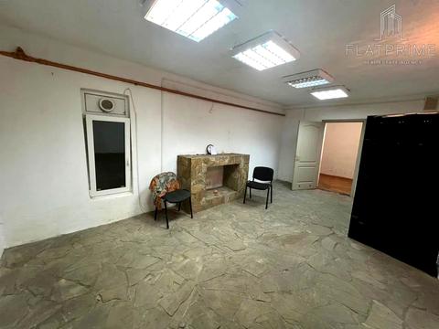 комерційна за адресою Джона Маккейна вул. (Івана Кудрі), 20