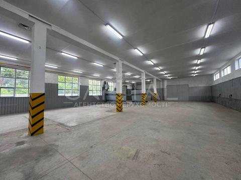 комерційна за адресою Пухівська вул., 15