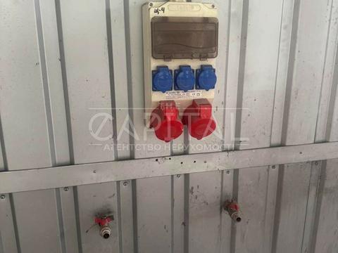 комерційна за адресою Пухівська вул., 15