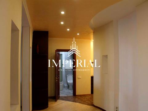 квартира за адресою Анни Ахматової вул., 13