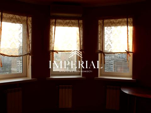 квартира за адресою Анни Ахматової вул., 13