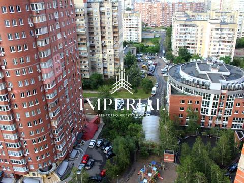 квартира за адресою Анни Ахматової вул., 13