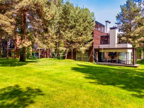 будинок за адресою Дамба Київського водосховища