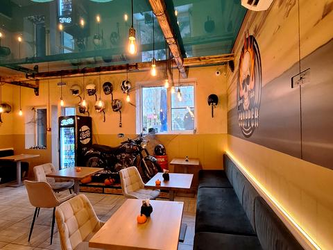 комерційна за адресою Щаслива вул., 11