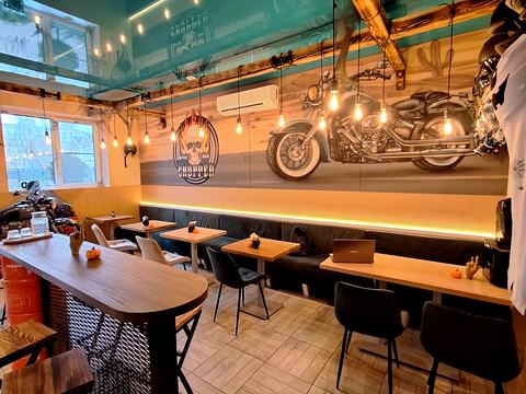 комерційна за адресою Щаслива вул., 11