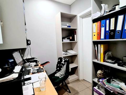 комерційна за адресою Щаслива вул., 11