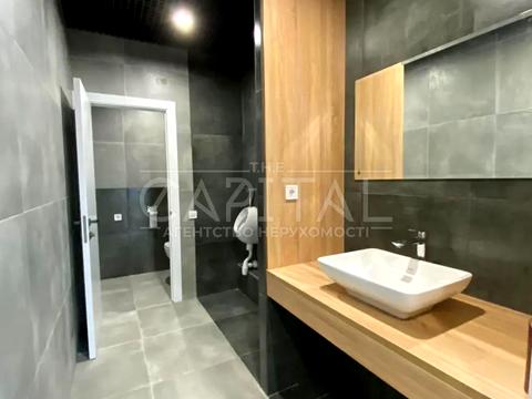 комерційна за адресою Князів Острозьких вул. (Московська), 23