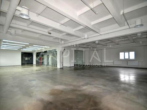 комерційна за адресою Князів Острозьких вул. (Московська), 23