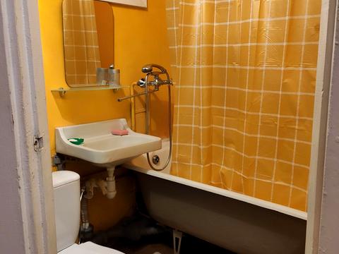 квартира за адресою Академіка Булаховського вул., 32