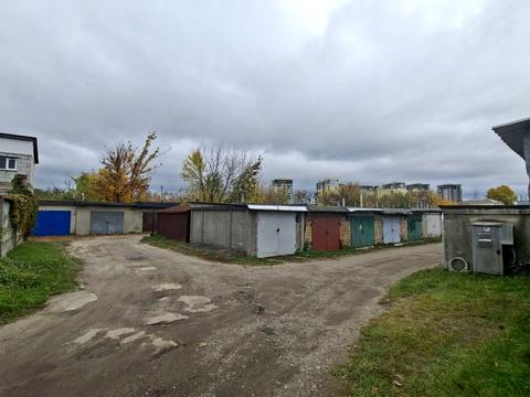 паркомісце за адресою Медова вул., 9