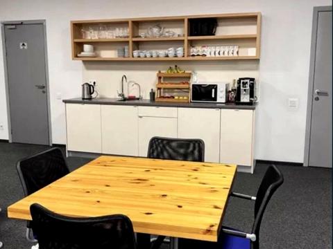 коммерческая по адресу Верхній Вал ул., 10