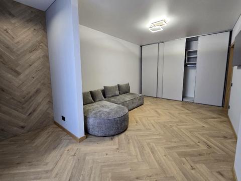 квартира за адресою Подільська вул., 10/3