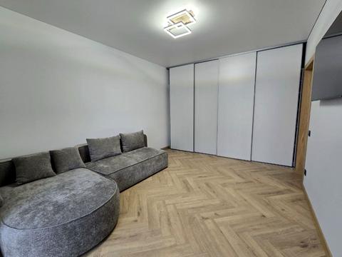 квартира за адресою Подільська вул., 10/3