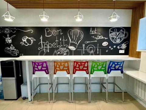 комерційна за адресою Оболонська набережна вул., 19