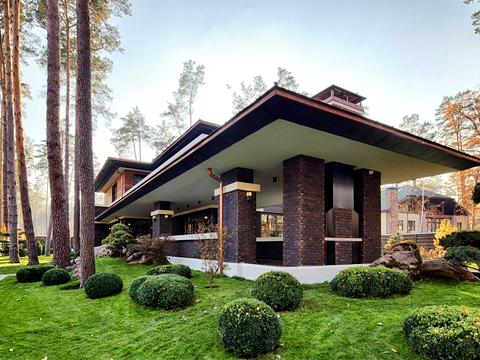 дом по адресу Революції Гідності