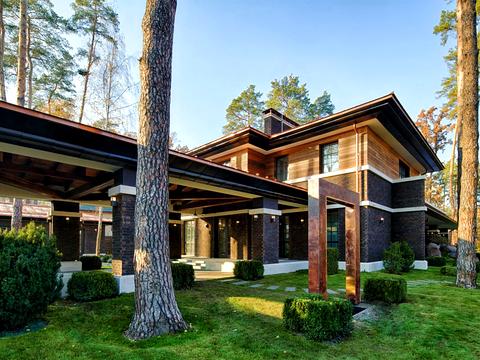 дом по адресу Революції Гідності