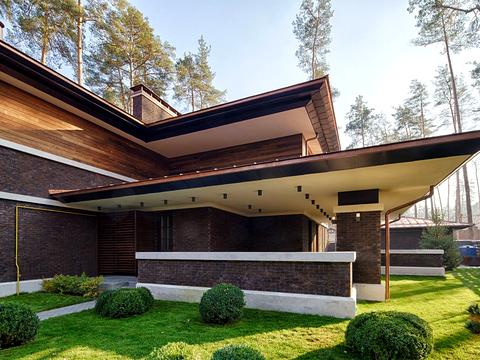 дом по адресу Революції Гідності