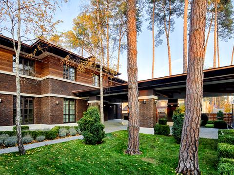 дом по адресу Революції Гідності