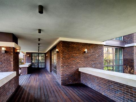 дом по адресу Революції Гідності