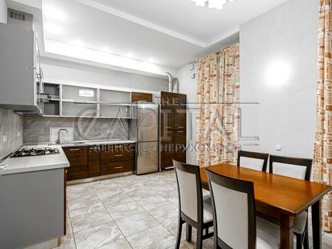 комерційна за адресою Воздвиженська вул., 42