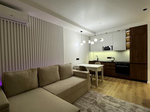 квартира за адресою Михайла Максимовича вул. (Онуфрія Трутенка), 28-Е