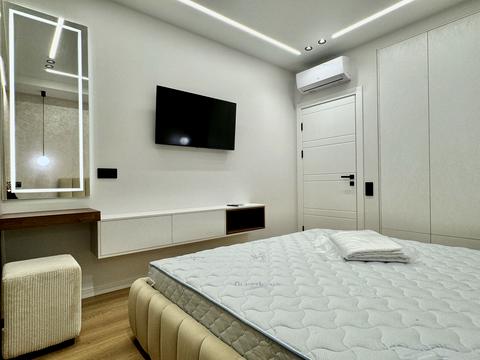 квартира за адресою Михайла Максимовича вул. (Онуфрія Трутенка), 28-Е