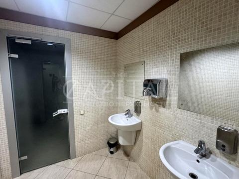 комерційна за адресою Київ, Богдана Хмельницького вул., 17