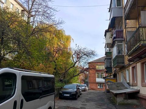 квартира за адресою Кропивницького вул., 20