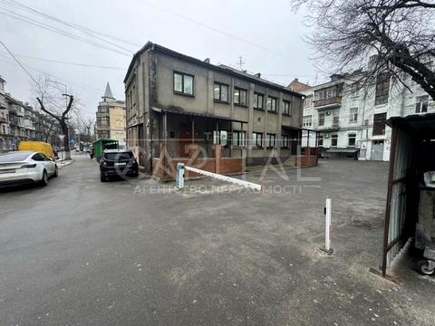 комерційна за адресою Ярославська вул., 28