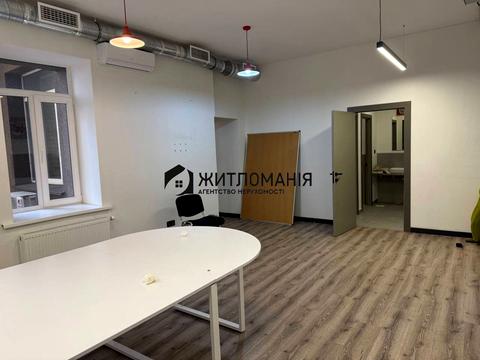 комерційна за адресою Нижній Вал вул., 41