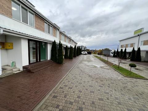 будинок за адресою Патона