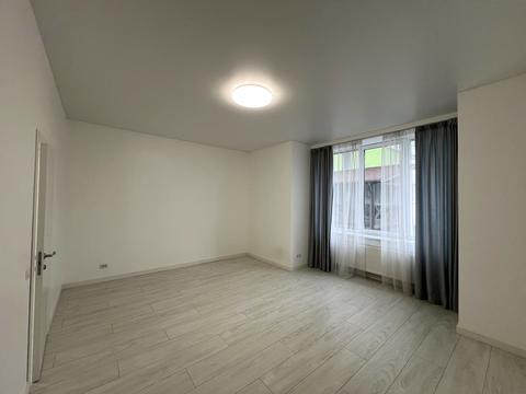 будинок за адресою Патона