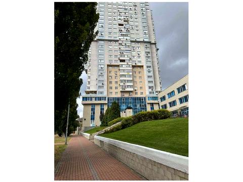 комерційна за адресою Юрія Шумського вул., 1