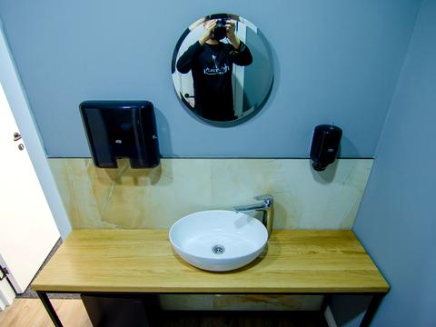 комерційна за адресою Миколи Пимоненка вул., 13