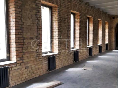 комерційна за адресою Прорізна вул., 8