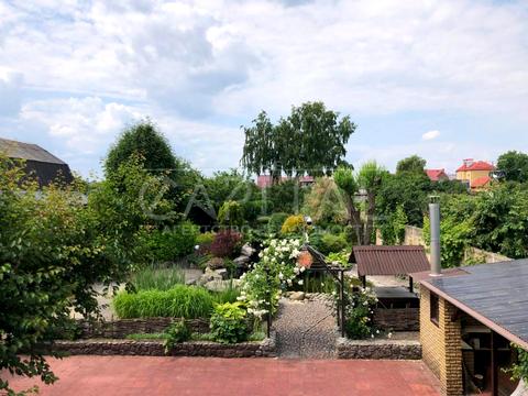 дом по адресу вул. Сергія Світославського