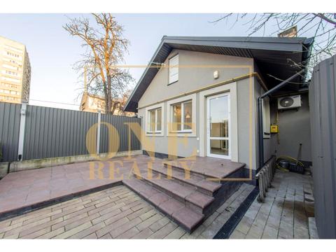 будинок за адресою Квітки Цісик вул. (Гамарника), 65