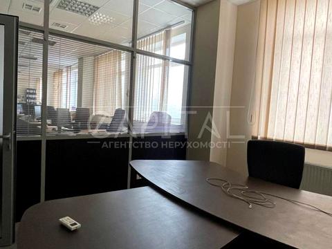 комерційна за адресою Горяна вул. (Олега Кошового), 2-Б