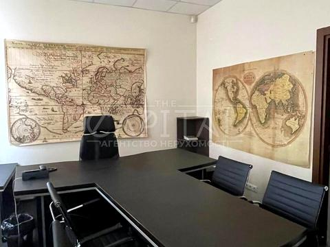 комерційна за адресою Горяна вул. (Олега Кошового), 2-Б