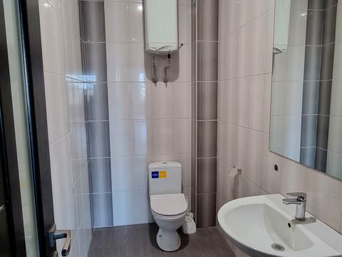 комерційна за адресою Дмитра Яворницького просп. (Карла Маркса), 5