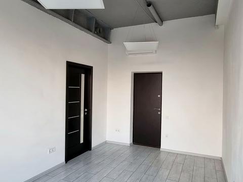 комерційна за адресою Дмитра Яворницького просп. (Карла Маркса), 5