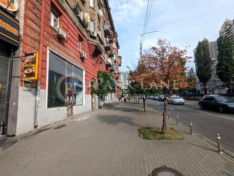 комерційна за адресою Тараса Шевченка бульв., 52