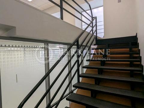 комерційна за адресою Тараса Шевченка бульв., 52