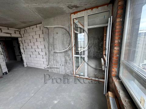 квартира за адресою Причальна вул., 14