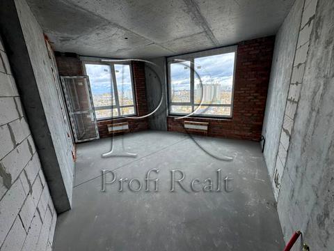 квартира за адресою Причальна вул., 14