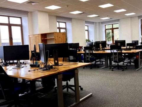 комерційна за адресою Верхній Вал вул., 10