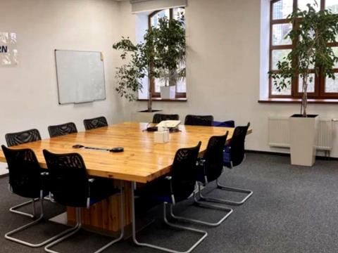 комерційна за адресою Верхній Вал вул., 10